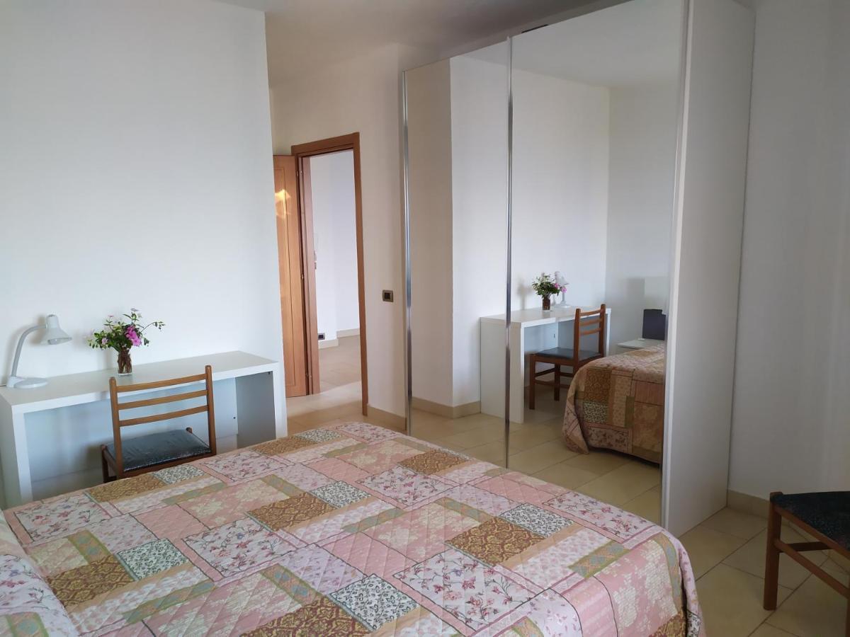 Bed and Breakfast Nero Basalto Azzurro Mare Aci Castello Zewnętrze zdjęcie